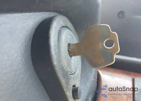 1993 Nissan Altima Xe/Gxe/Se/Gle z USA, uszkodzony, nr VIN 1N4BU31F7PC237908